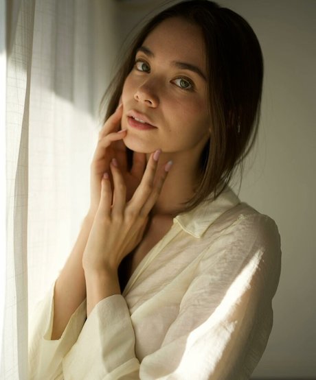 Melodi Flack estrella atractiva archivo