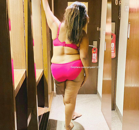 priyablr123 estrella porno gratis galerías