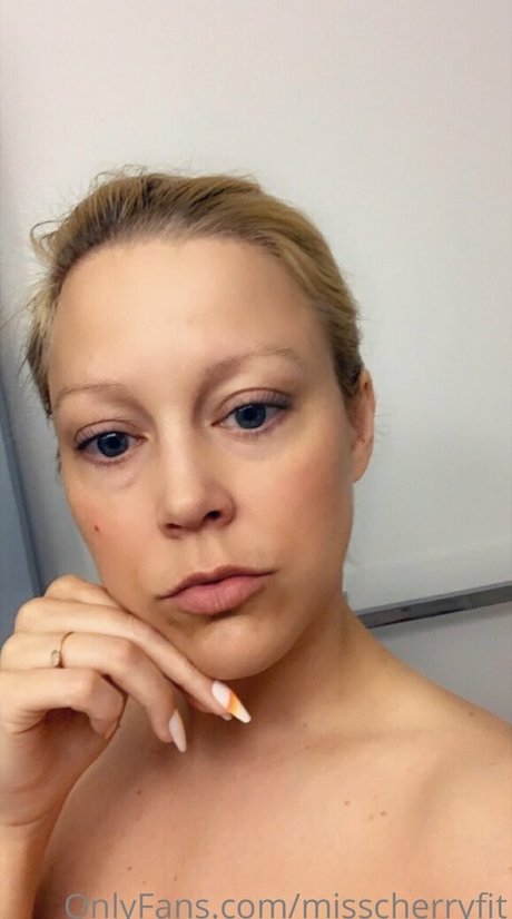 misscherryfit modelo sexy foto