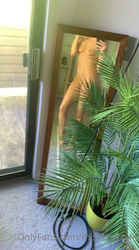 misscherryfit estrella porno agradable fotos