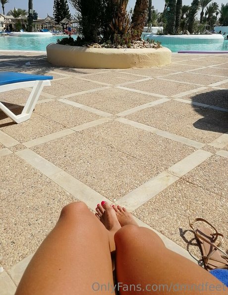 dmndfeet modelo desnuda foto