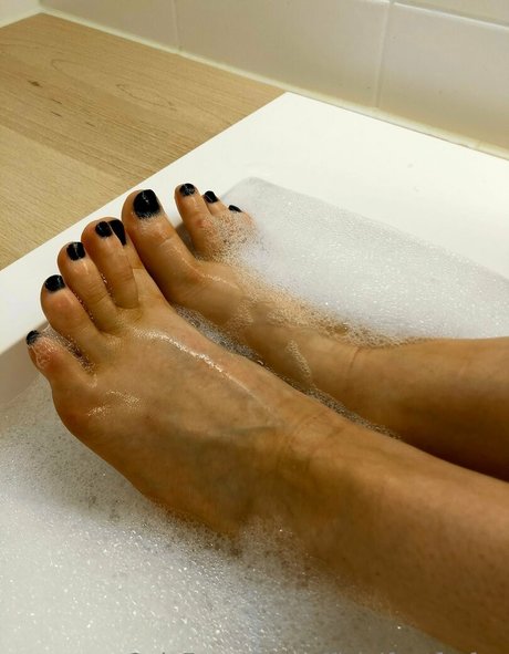 officialfeetforfun modelo sexy fotos