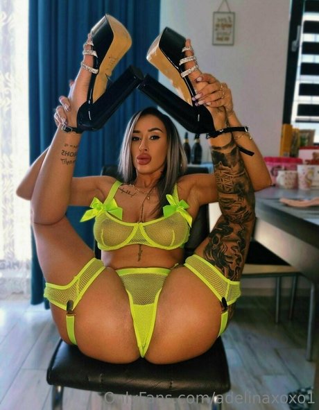 adelinaxoxo1 estrella porno superior foto