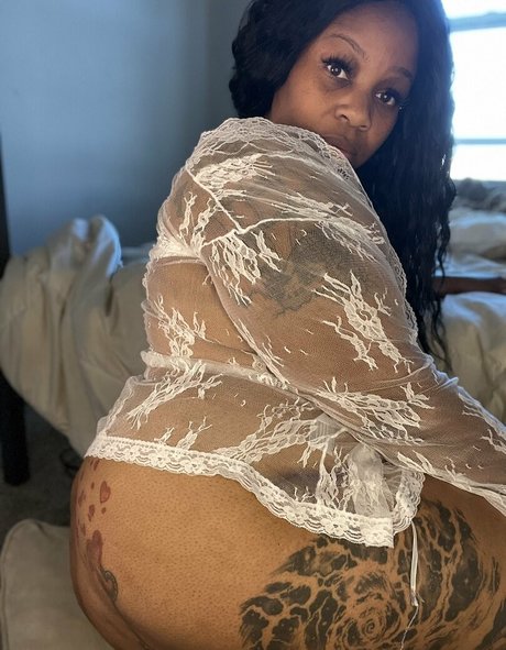 coconutluv modelo adulto foto