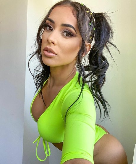 Ansley Pacheco modelo sexy imágenes