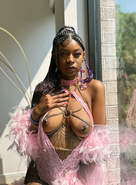 yungyannahfetish estrella hd fotos