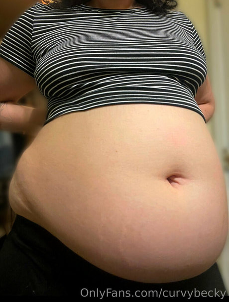 curvybecky hermosa actriz imágenes