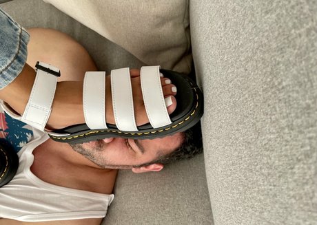 princess enola modelo gratis imagen