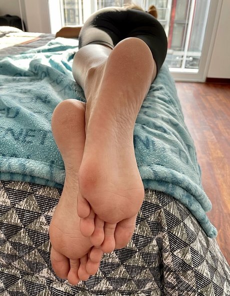 princess enola actriz de alta calidad imágenes