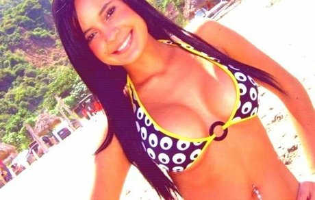 Mariell Andreina Rodriguez estrella porno galerías