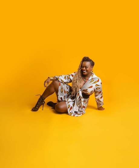 JustDee79 arte modelo foto