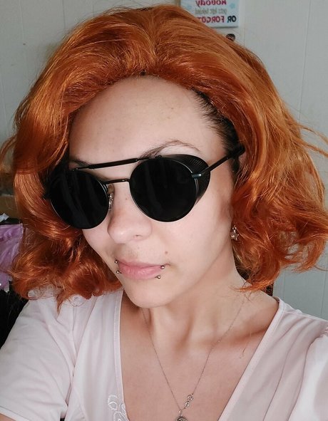 wyldestardust hermosa modelo foto