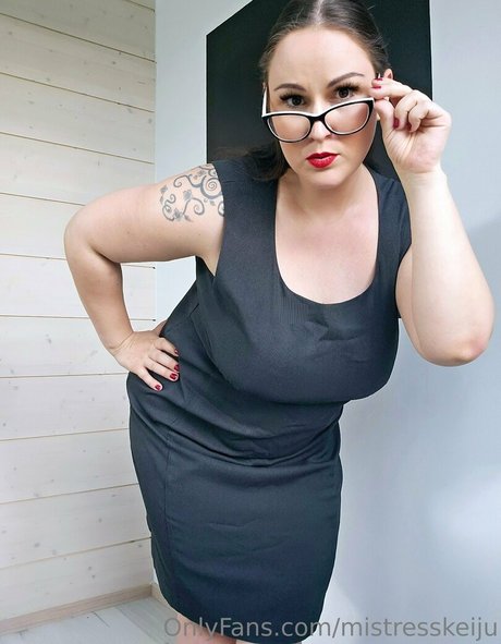 mistresskeiju desnudos de modelos archivo