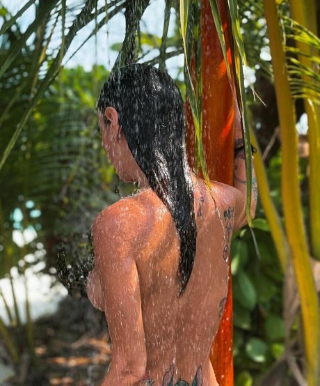 Aiza Dolmatova actriz perfecta imágenes