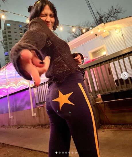 onlyfans de hombres solteros porno arte galería