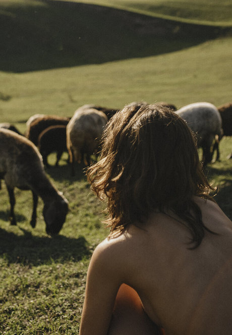 Julia Slip actriz desnuda galería