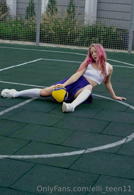 pretty elli modelo caliente foto