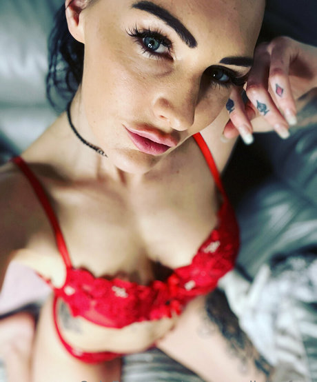 carmen divinefree modelo xxx foto