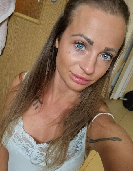 yourmonicaa arte estrella porno fotos