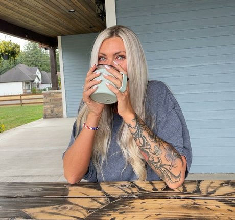 Jordan Elizabeth desnudos de estrellas recopilación