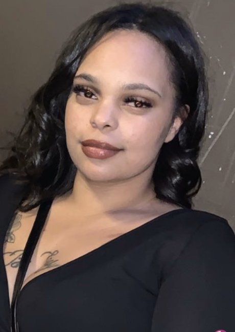 Dominique Marks buena estrella porno galerías