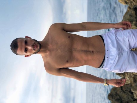 christopher estrella xxx imagen