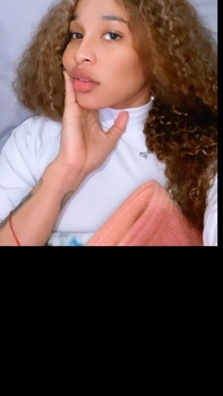 DanielaHC modelo sexy galería