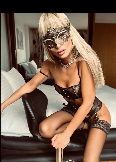 Adeline Murphy modelo caliente galerías