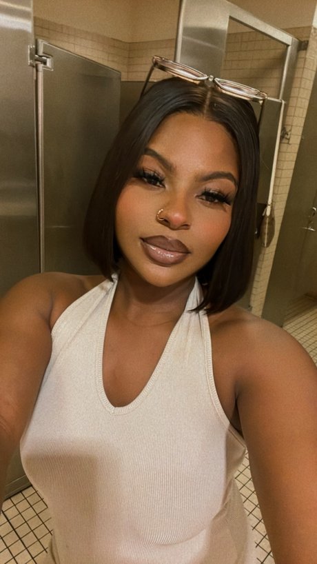 Queen Melanin estrella del sexo fotos