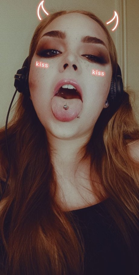 Queen Lilith_ modelo sexy imagen