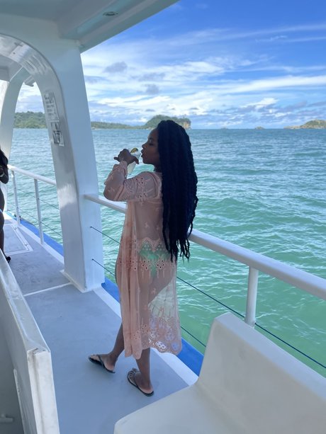 MotherNature modelo pornografico archivo