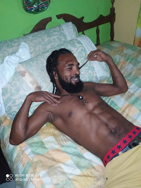 Drizzle Berries estrella porno adulto imagen