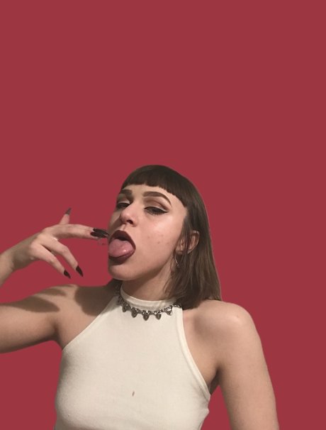 Raya_ modelo xxx imagen