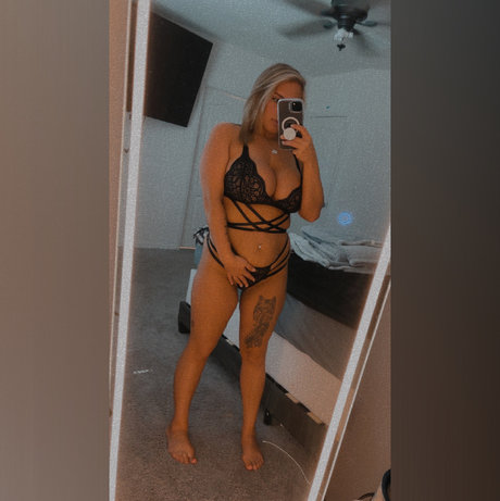 Riley Elizabeth modelo de alta calidad archivo