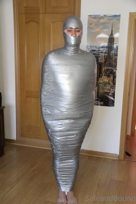 Safe and Bound bonita actriz recopilación