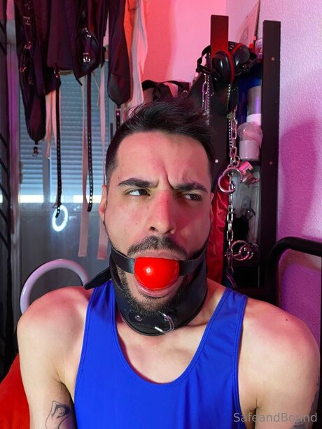 Safe and Bound mejor actriz fotos