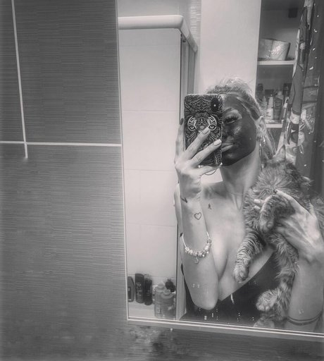 axalrnaed xxx estrella porno fotos