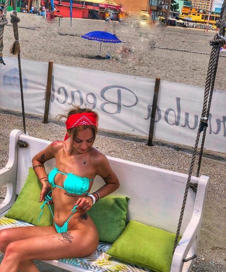 axalrnaed buena actriz imágenes