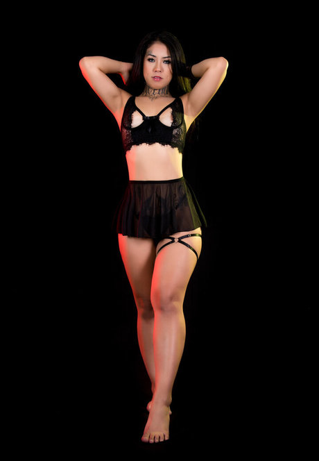 Biih Sato modelo erótico foto