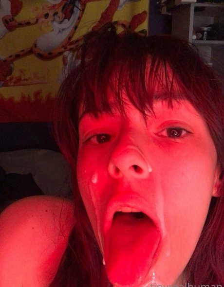 tinyrealmoth estrella porno erótica archivo