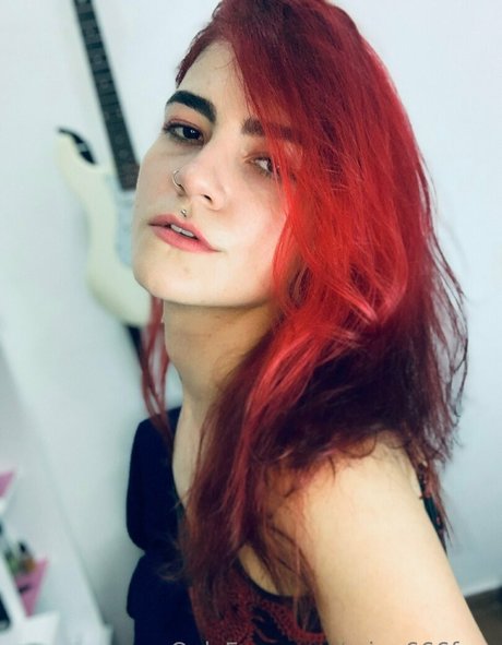 mina666free estrella atractiva galería