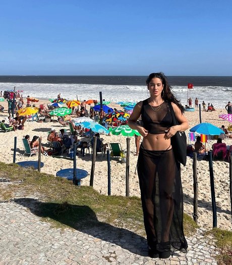 Iara Guimaraes estrella libre imagen