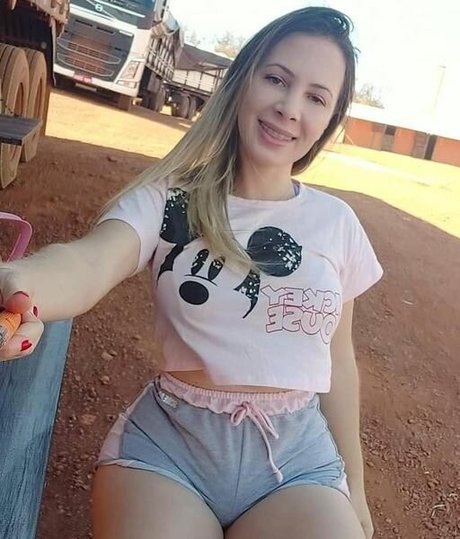 Aline FUtcher Ouriques actriz erótica foto