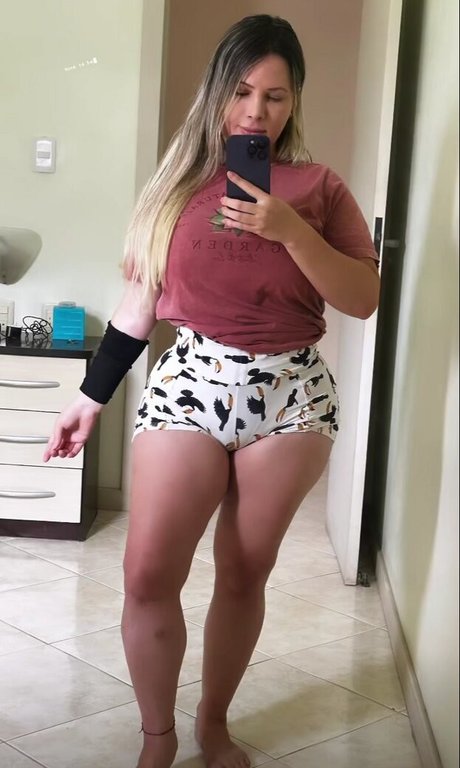 Aline FUtcher Ouriques estrella porno erótica galerías