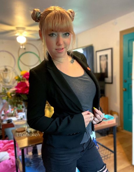 lilpinkalien modelo hermosa foto