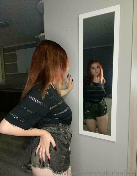 sakuraafree hermosa estrella porno imagen