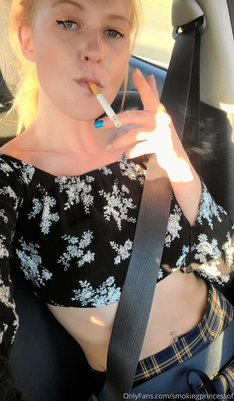 smokingprincessof estrella porno agradable foto