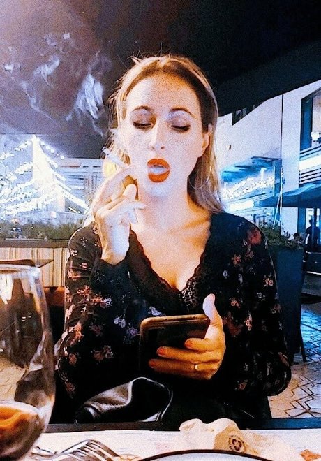 ladyfetish23 modelo desnudo galerías