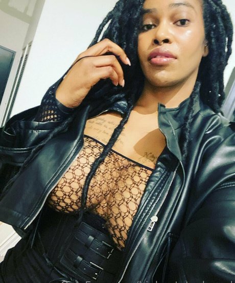 bigbootytechnerd arte modelo imagen