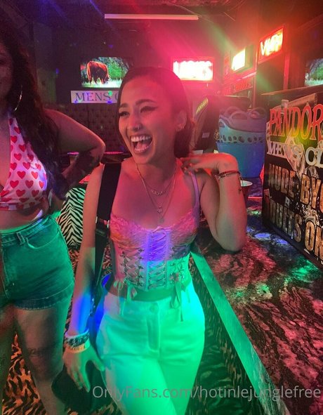 hotinlejunglefree estrella porno de arte imágenes